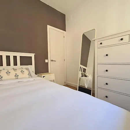 Walk To Camp Nou - Wi-fi Ac 3 Bed By Myrentalhost Apartament *