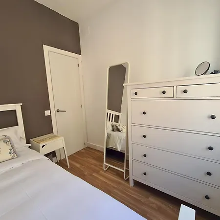 Walk To Camp Nou - Wi-fi Ac 3 Bed By Myrentalhost Apartament