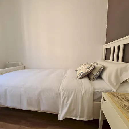 Walk To Camp Nou - Wi-fi Ac 3 Bed By Myrentalhost *