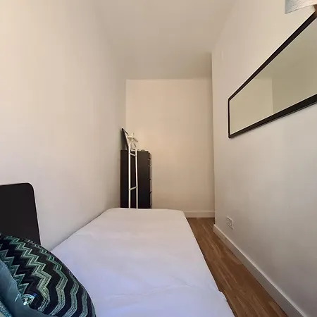 Walk To Camp Nou - Wi-fi Ac 3 Bed By Myrentalhost