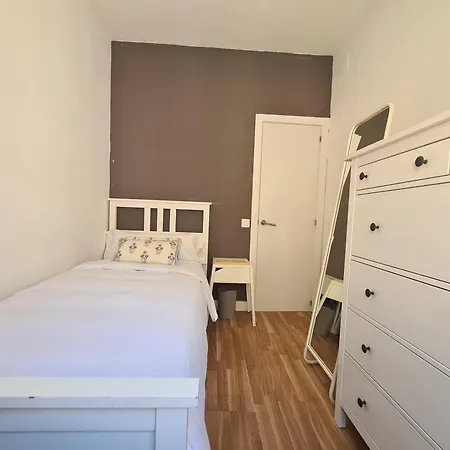 Walk To Camp Nou - Wi-fi Ac 3 Bed By Myrentalhost