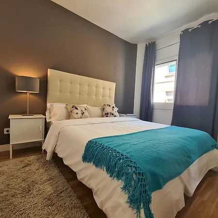 Lägenhet Walk To Camp Nou - Wi-fi Ac 3 Bed By Myrentalhost