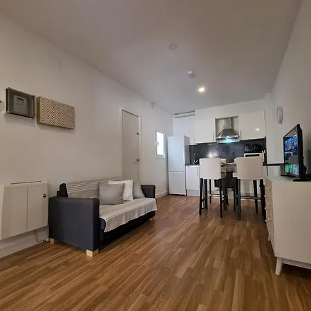 Walk To Camp Nou - Wi-fi Ac 3 Bed By Myrentalhost Lägenhet L'Hospitalet de Llobregat