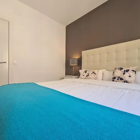 Lägenhet Walk To Camp Nou - Wi-fi Ac 3 Bed By Myrentalhost *